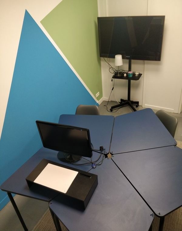 Salle de réunion 6 personnes — L'esca-LAB, Toulon