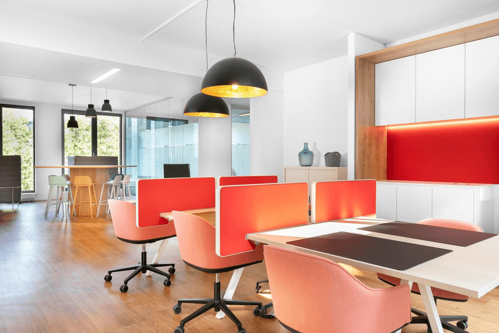 Coworking day pass — Regus IL, Aurora - S River Street