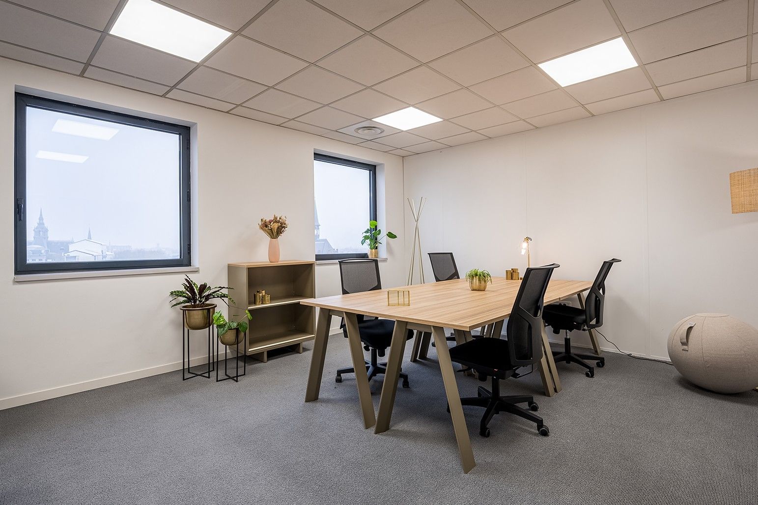 Bureau 25 - 4 postes (20m²) — B'CoWorker Strasbourg Schiltigheim, Schiltigheim