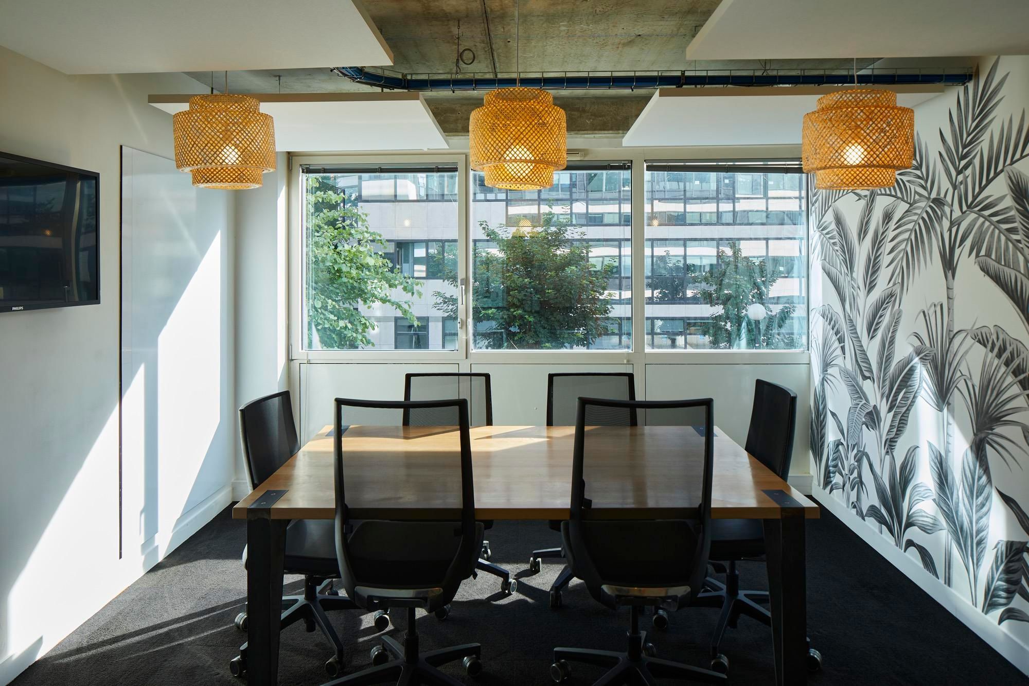 Salle de réunion 6 personnes — Wojo Issy Village, Issy-les-Moulineaux