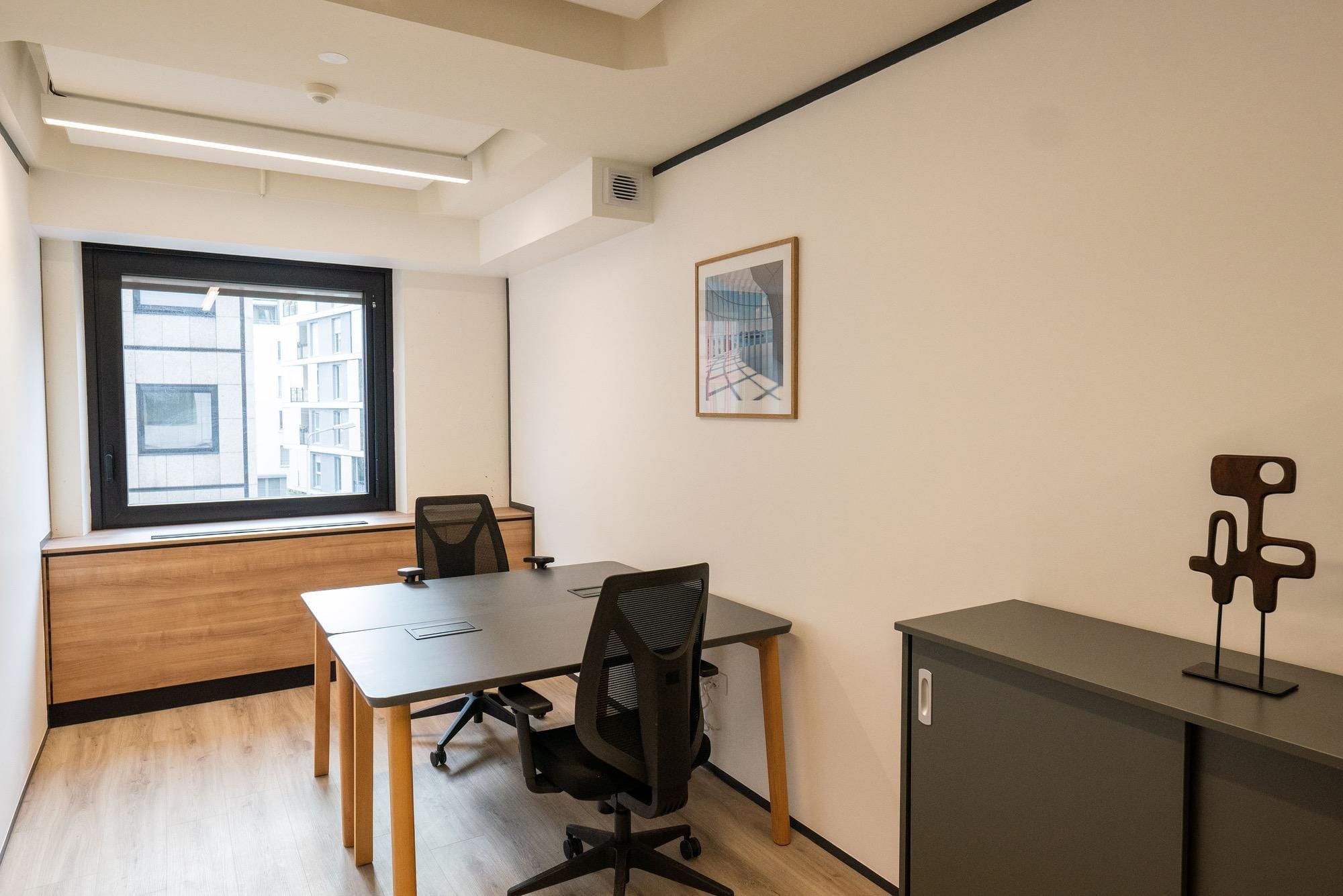 Bureau de passage 1/2 postes — Flex-O Lyon Tête d'Or, Villeurbanne