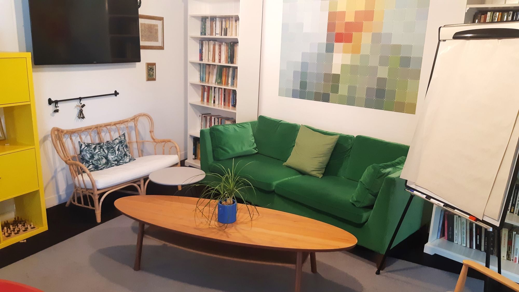 Salle de réunion 8 personnes — Wojo Issy Village, Issy-les-Moulineaux