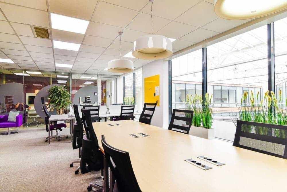 Hot Desk — Mitwit Lille Flandres, Lille