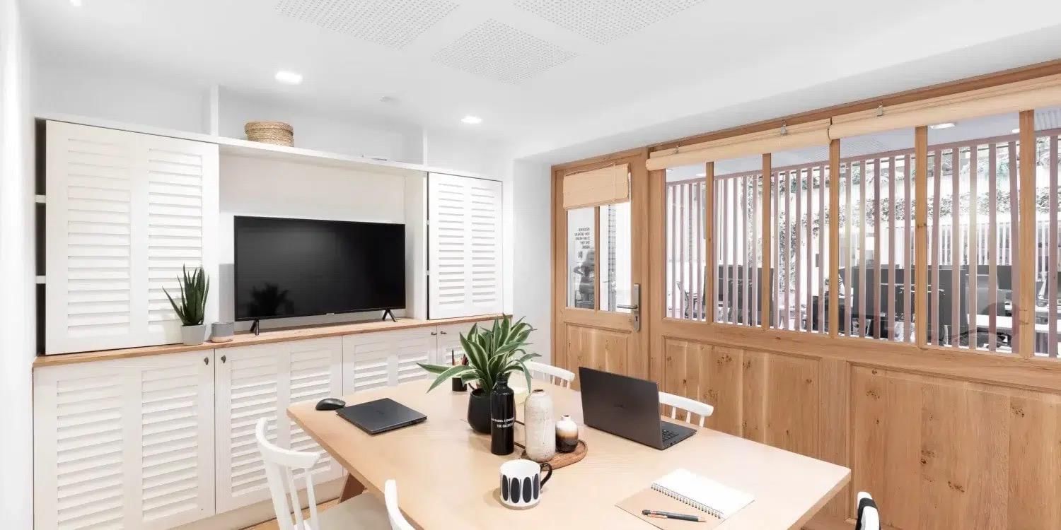 The Tiny Room — The Babel Community République, Marseille