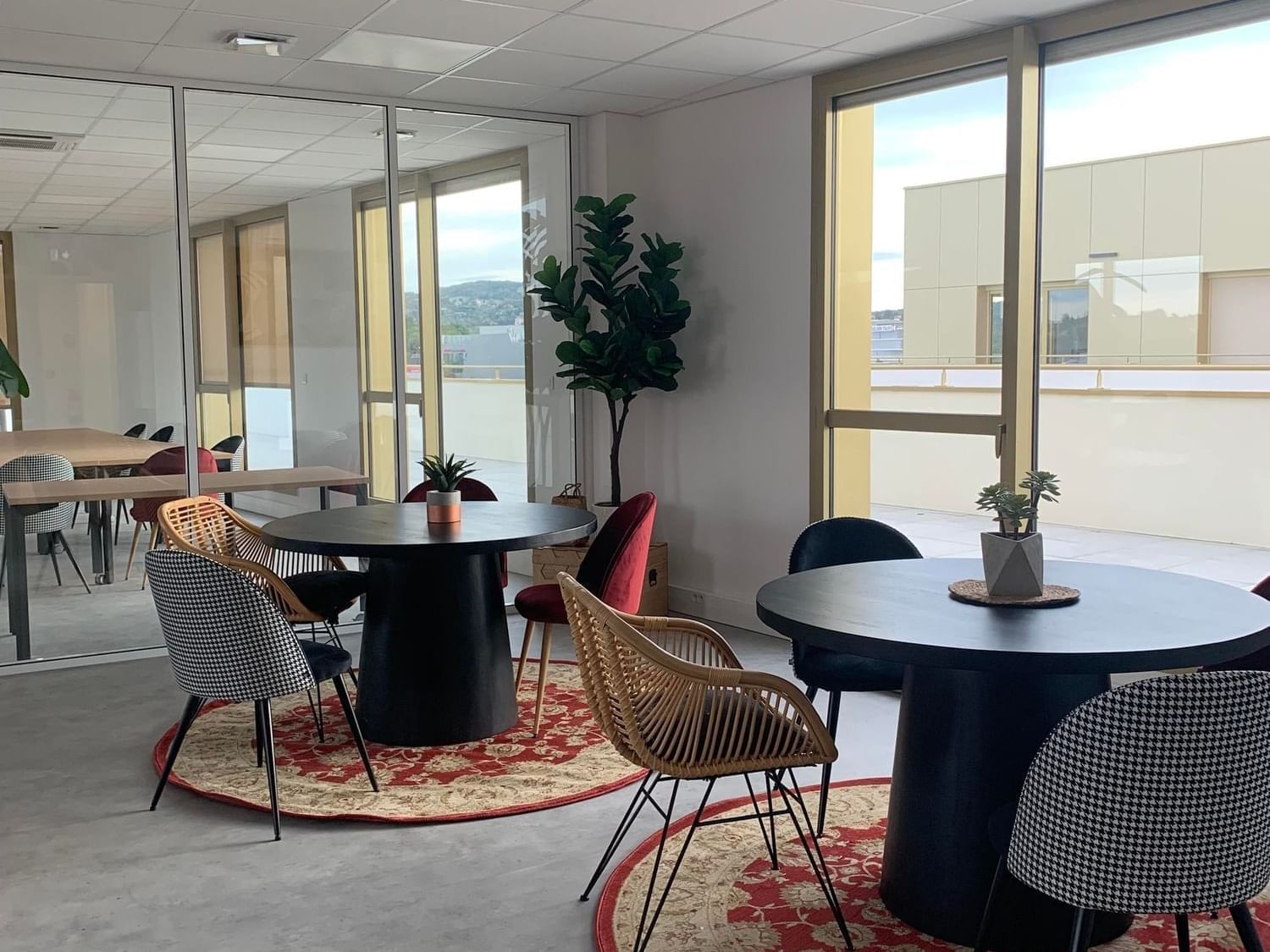 Accès coworking nomade — Bureaux & Co Dardilly, Dardilly