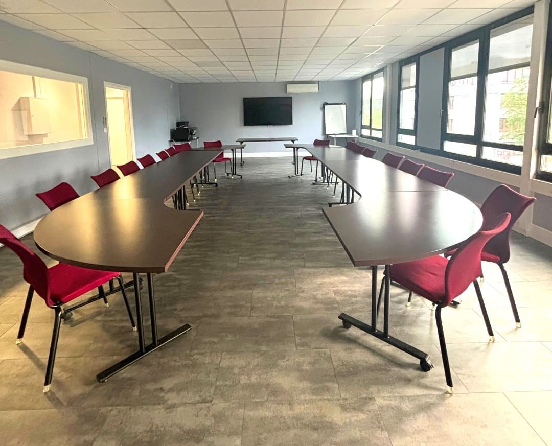 Salle de réunion 20 personnes — Coworking Besançon, Besançon