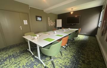 Salle de réunion Tigre et Dragon — LBA Centres d'Affaires DIjon Foch Gare, Dijon
