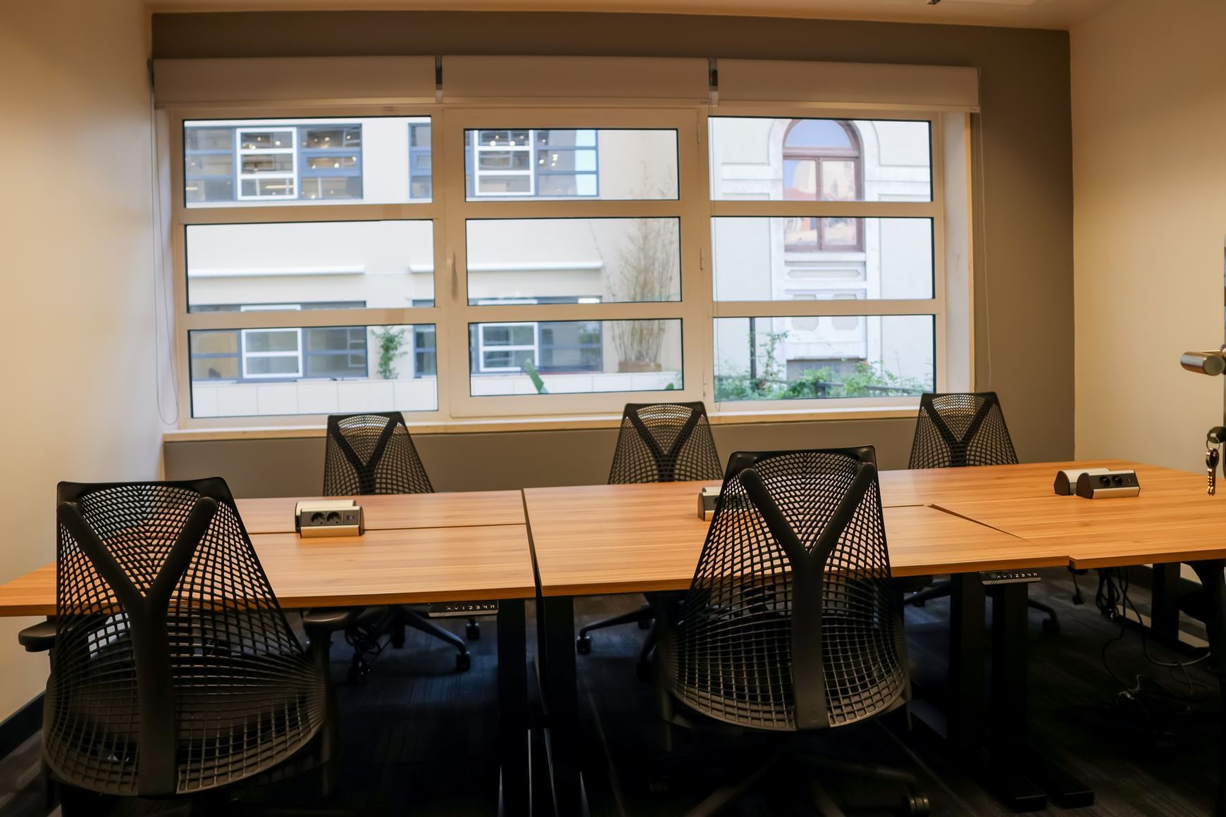 Private office for 6 people — Venture X Portugal, Lisbon