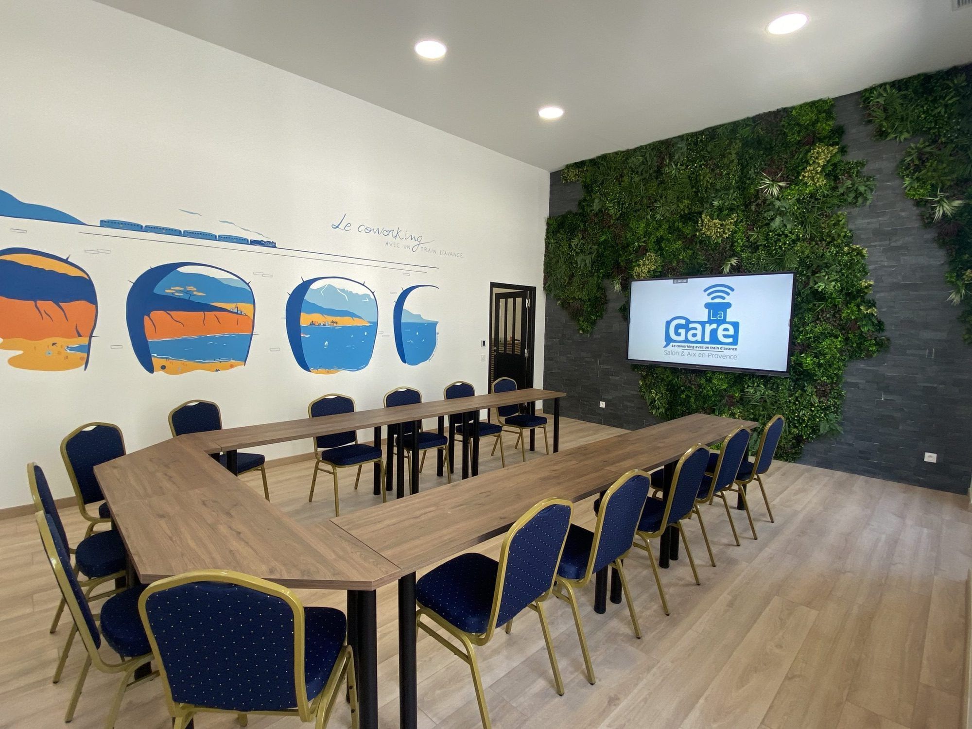 Salle Le Train Bleu — La Gare Coworking Aix, Aix-en-Provence