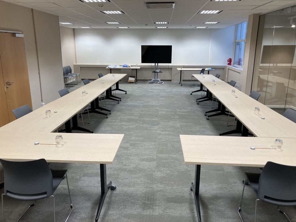 Salle de réunion Glacis — The City by Ginkgo, Bertrange