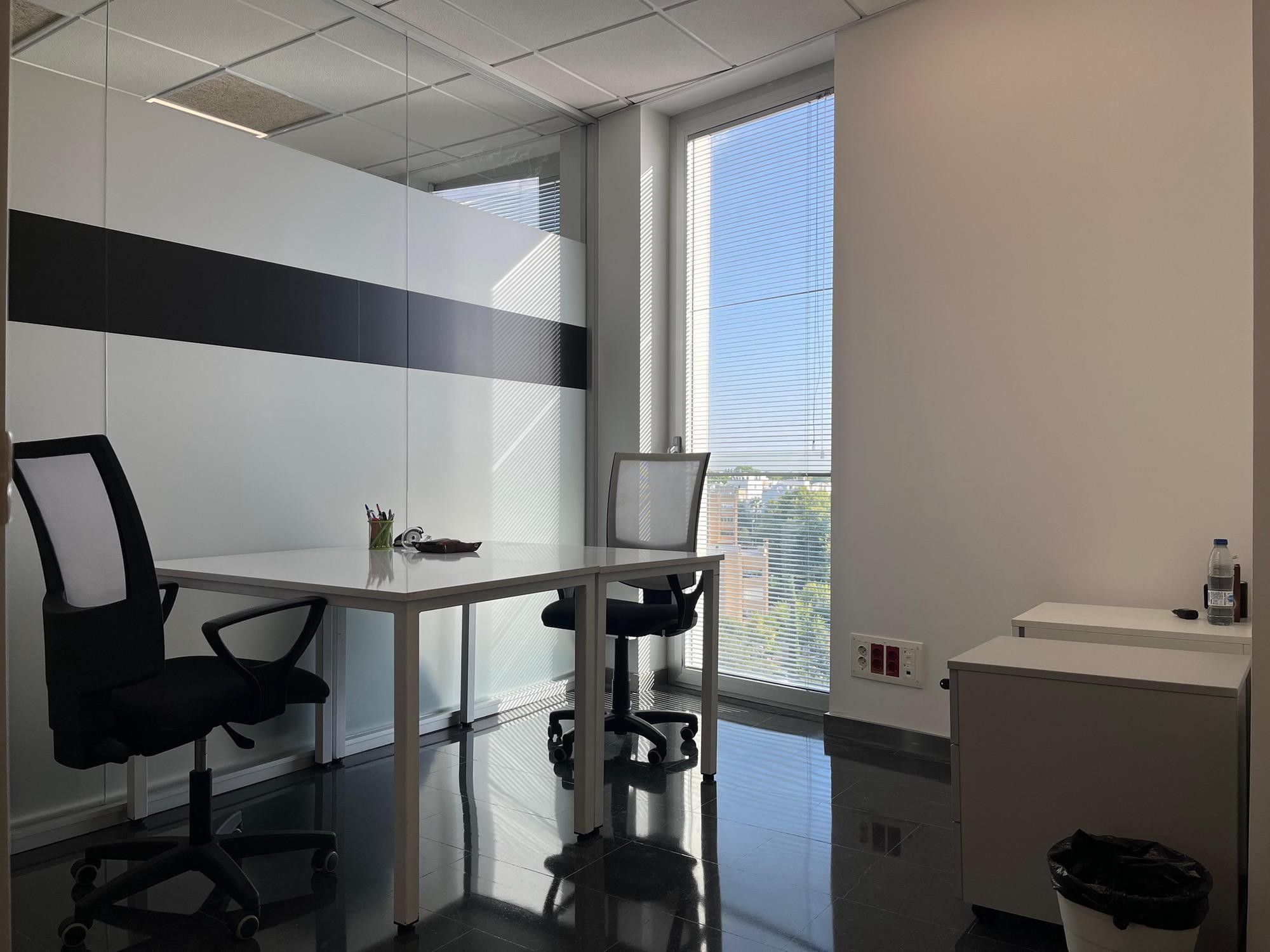 Oficina Privada 2 personas — Inn Offices Torre Aljarafe Center, Séville