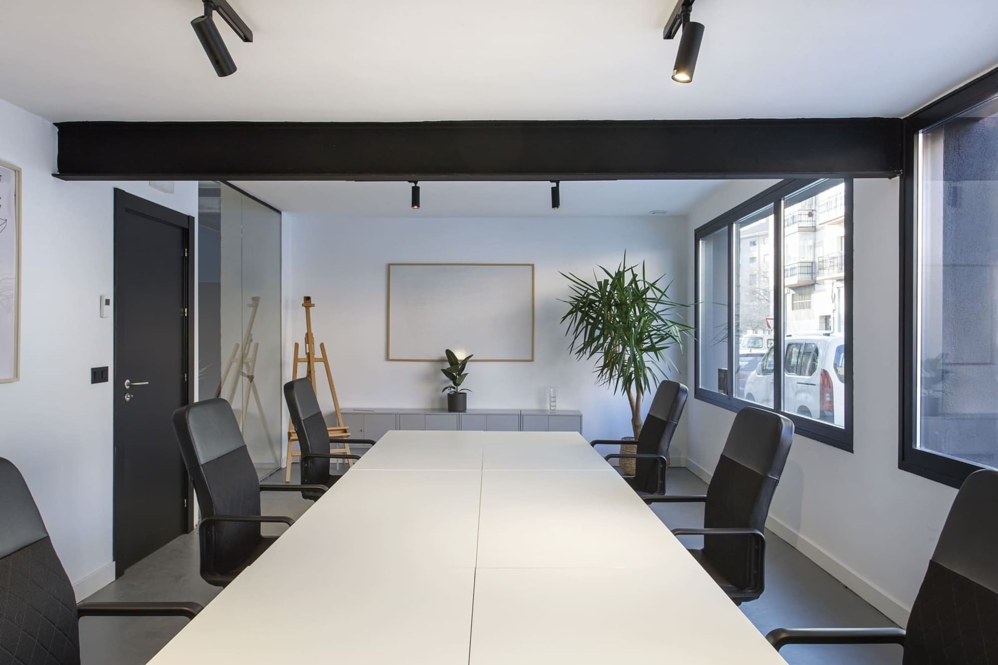 Sala de Reunion — Miso Coworking Calle Uztarroz 16, Pamplona
