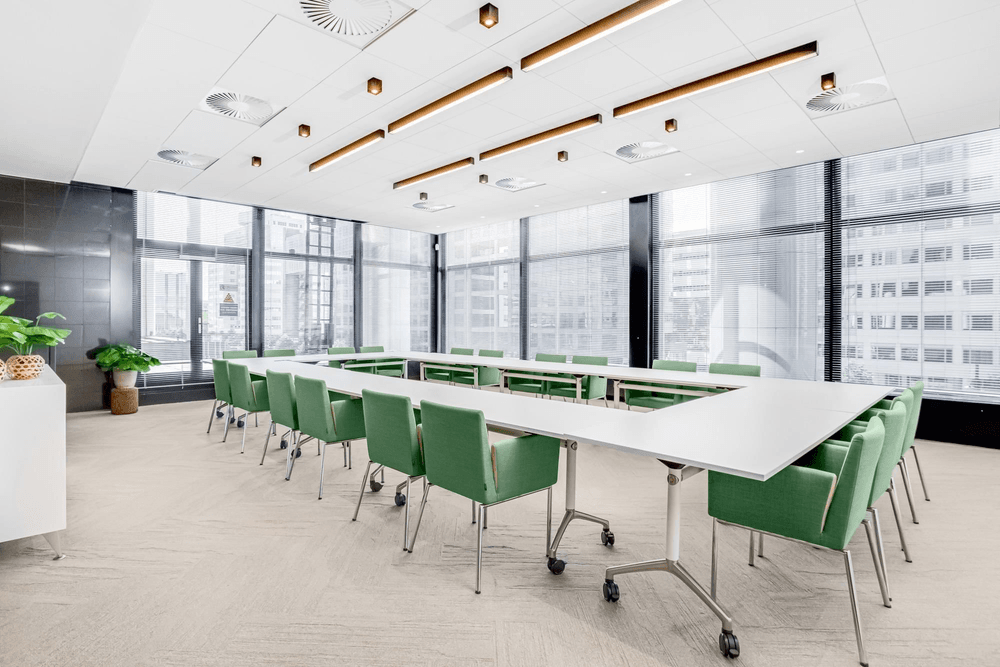 Room Takkahuone — Regus VANTAA, Aviabulevardi