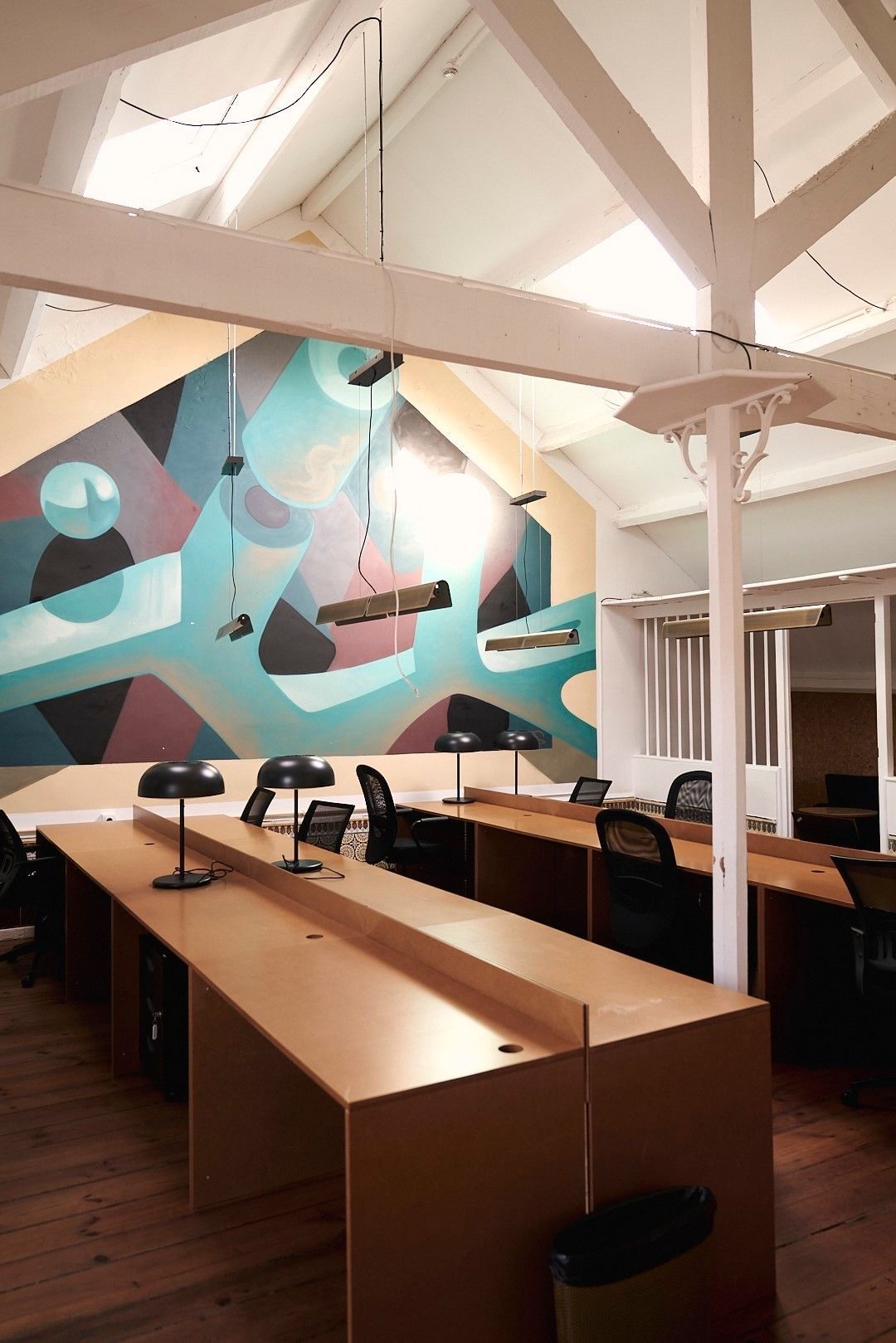 Flex Desk — DeHouse Downtown, Vila Nova de Gaia