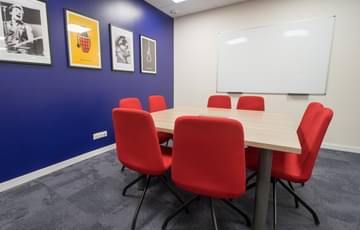 Salle de réunion 8 personnes - Metallica — Sundesk Valbonne, Sophia Antipolis
