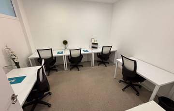 Oficina Privada 5 personas — Inn Offices Torre Del Oro, Seville