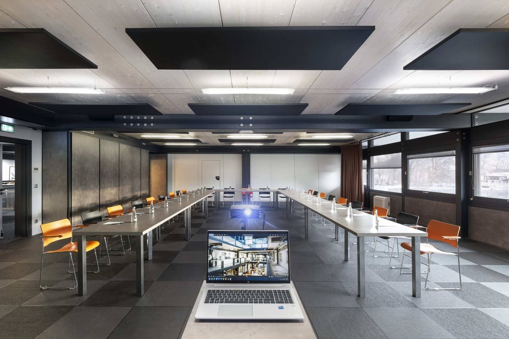 Salle André Paccard 120 m² — Espace 55, Aix-les-Bains