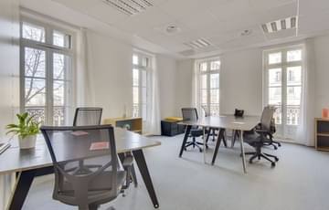 Accès Bureau privatif 5 personnes — Newton Offices Joliette, Marseille