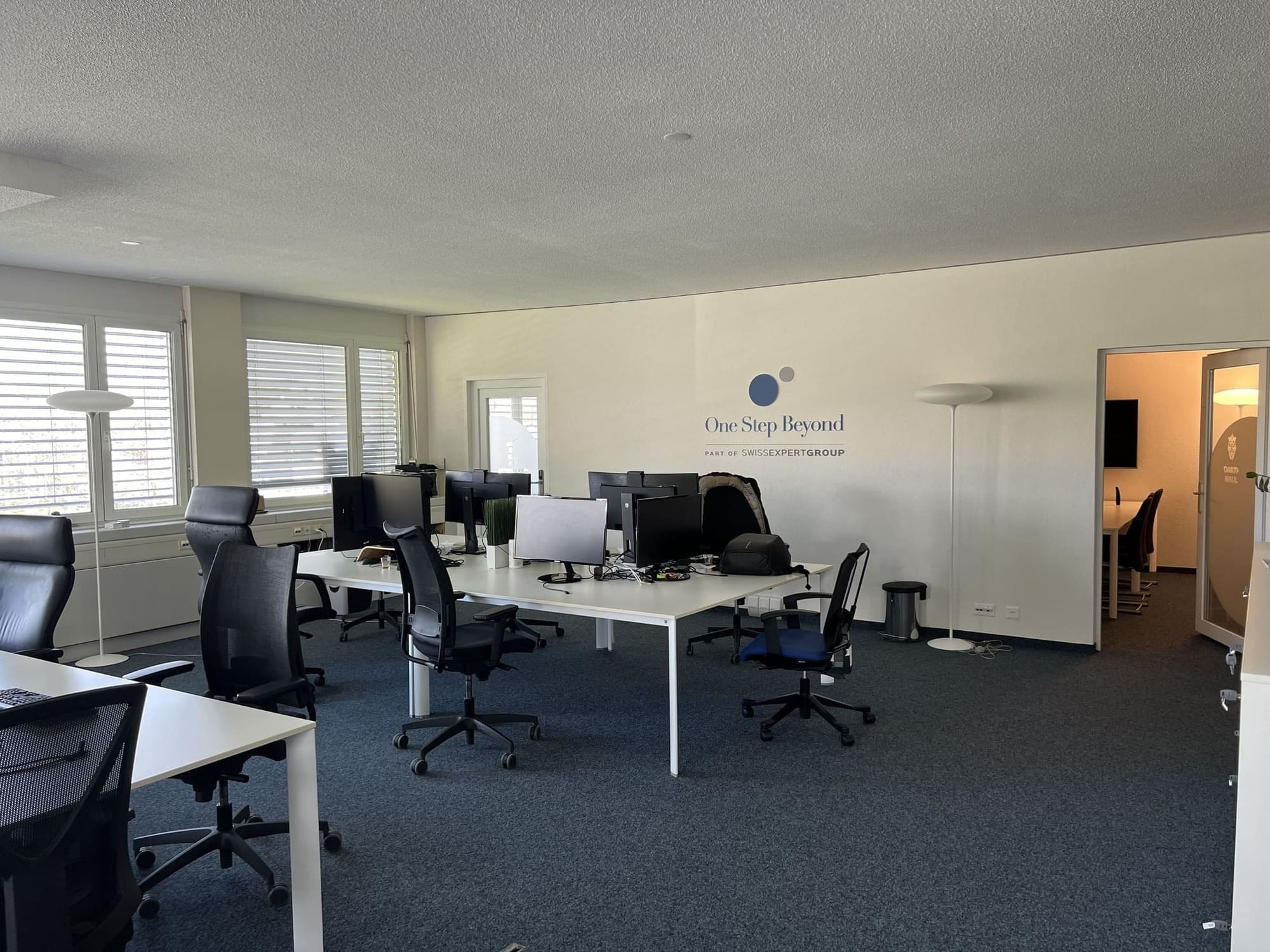  Open Space Nomad — One Step Beyond, Genève