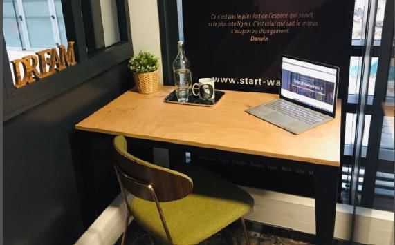 Phone Box Bureau — Mitwit Bastille Chemin Vert, Paris