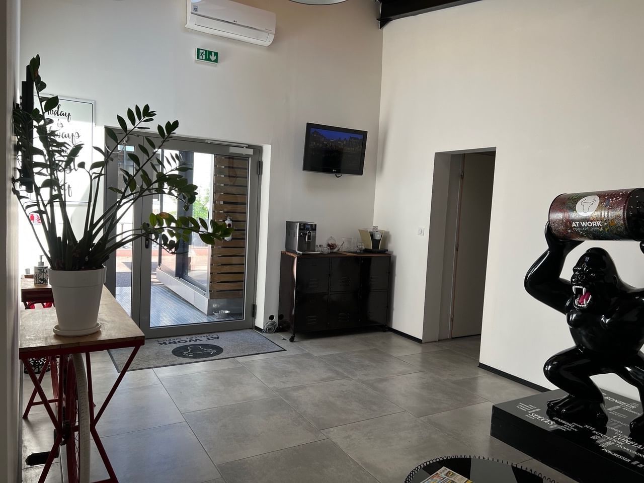 Espace Cube Salle de Réunion — At Work Concept Office, Nancy