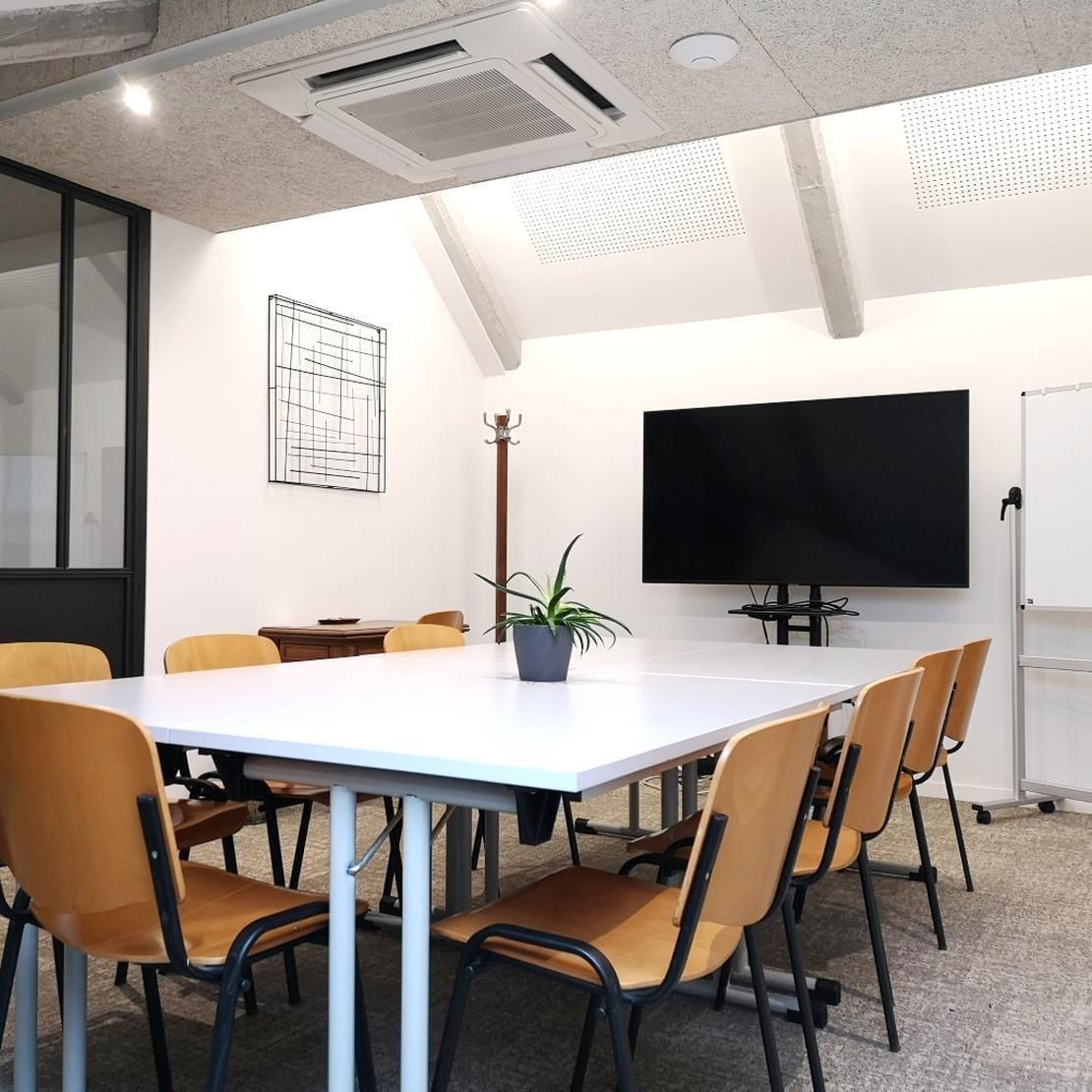 Salle de réunion 10 personnes — BeePlex, Nancy