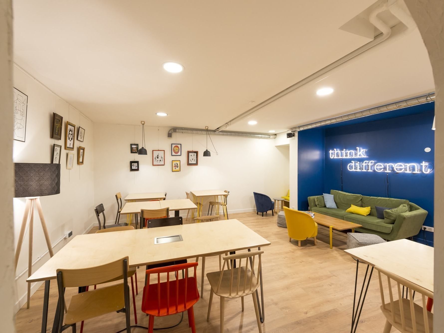 Salle Think Different — Anticafé Lyon, Lyon