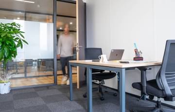 Bureau Privé - 2 postes — Sundesk Grand Arenas, Nice