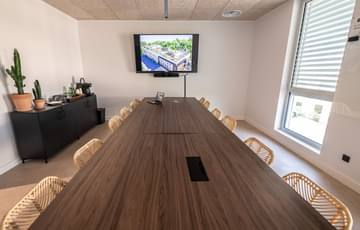 Salle de réunion Oasis - 12 personnes — Coloft Sophia Antipolis, Cannes