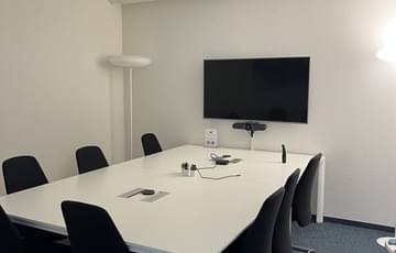 Meeting Room 2 — One Step Beyond, Genève