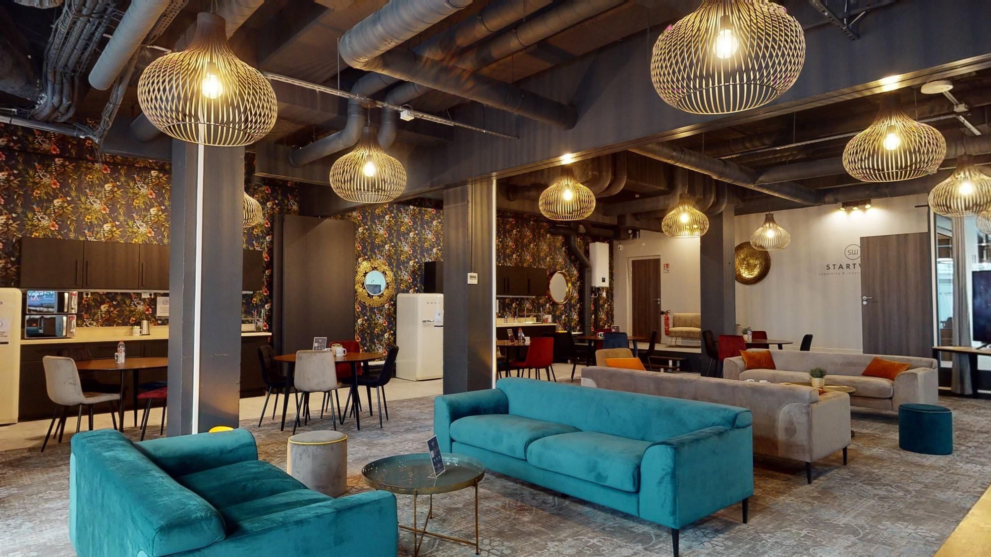 Hot Desk — Mitwit Lille Europe , Lille