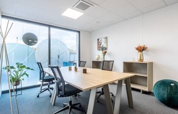Bureau 32 - 3 postes (16m²) — B'CoWorker Strasbourg Schiltigheim, Schiltigheim