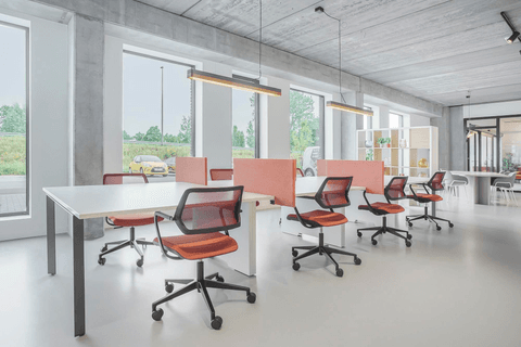 Coworking day pass — Regus WARSAW, Skylight, Warsaw