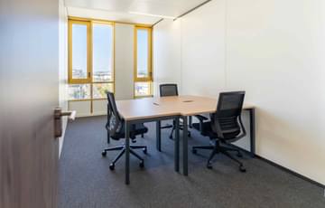 Bureau privé - 2/3 Postes — Sundesk Grand Arenas, Nice