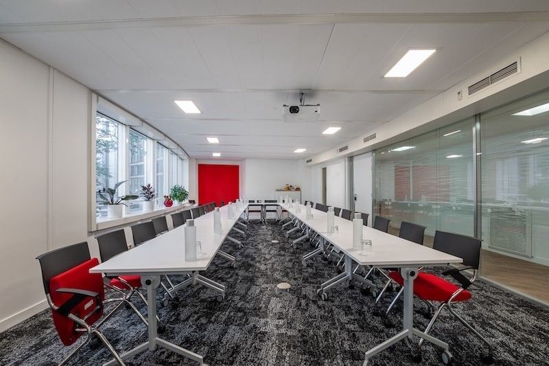 Salle de réunion 60m2 — Emergence Issy-les-Moulineaux, Issy-les-Moulineaux