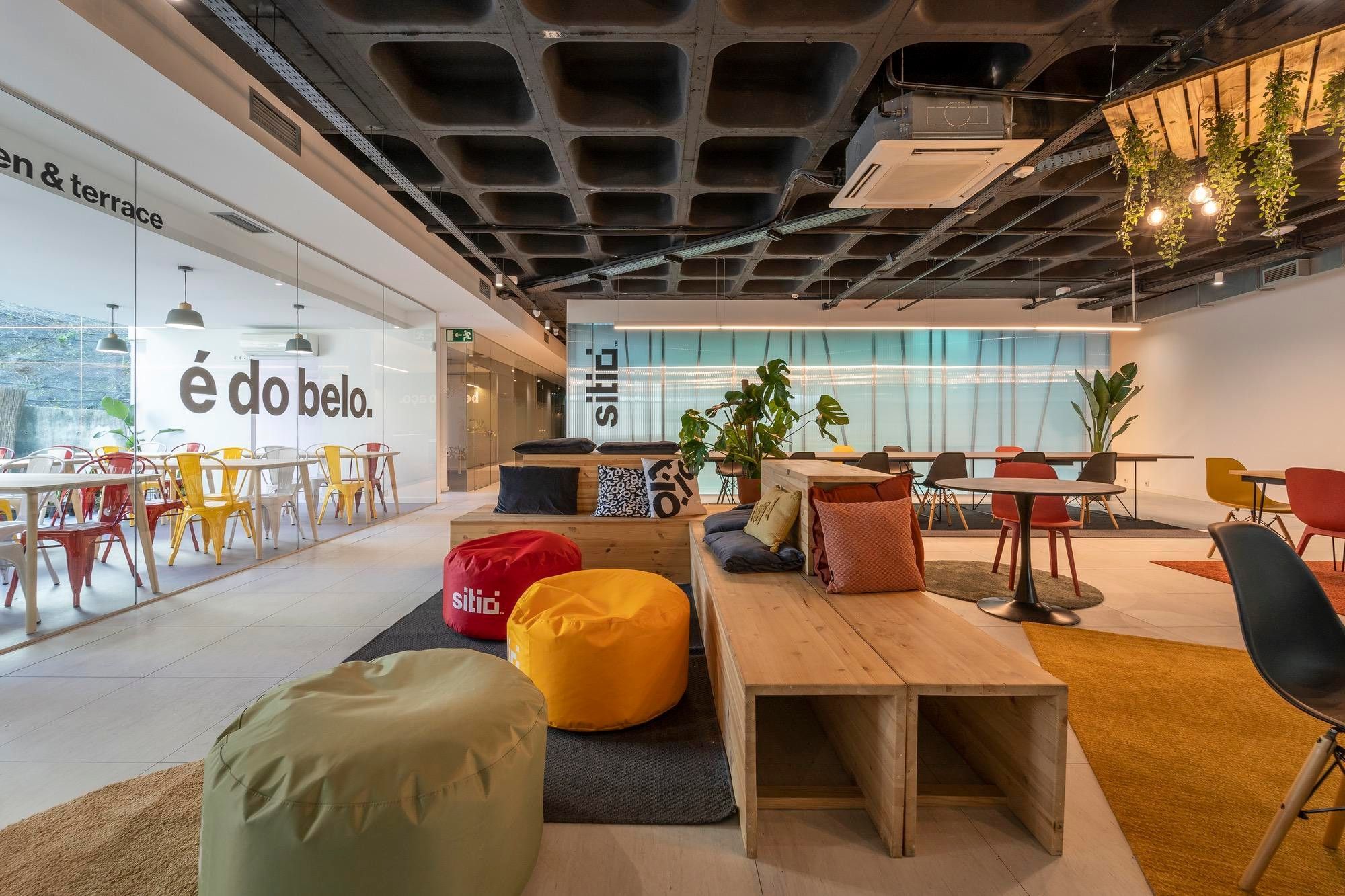 Hot Desk — Sitio Work Aveiro, Aveiro