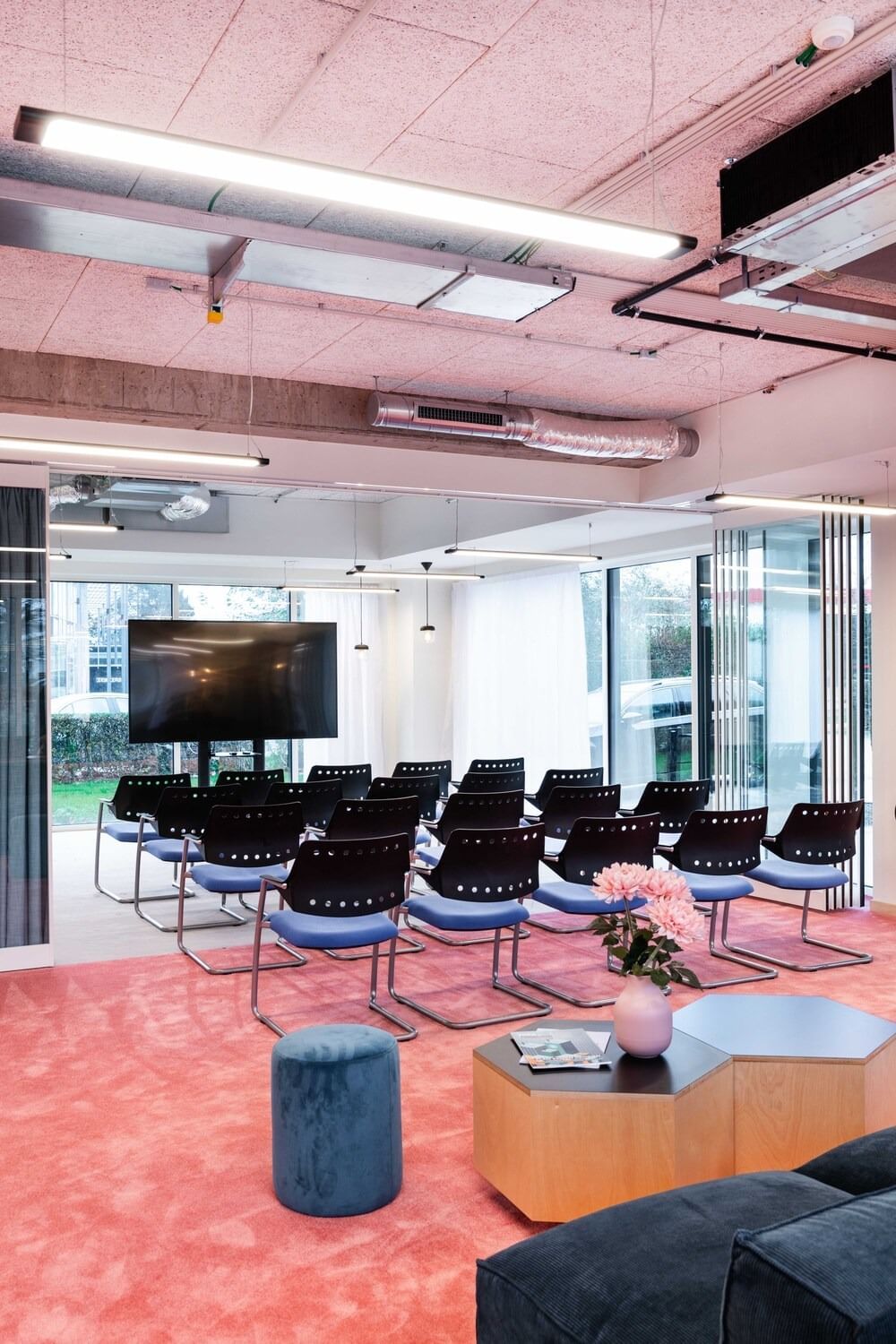 Cat Lounge — Silversquare Zaventem, Leuven