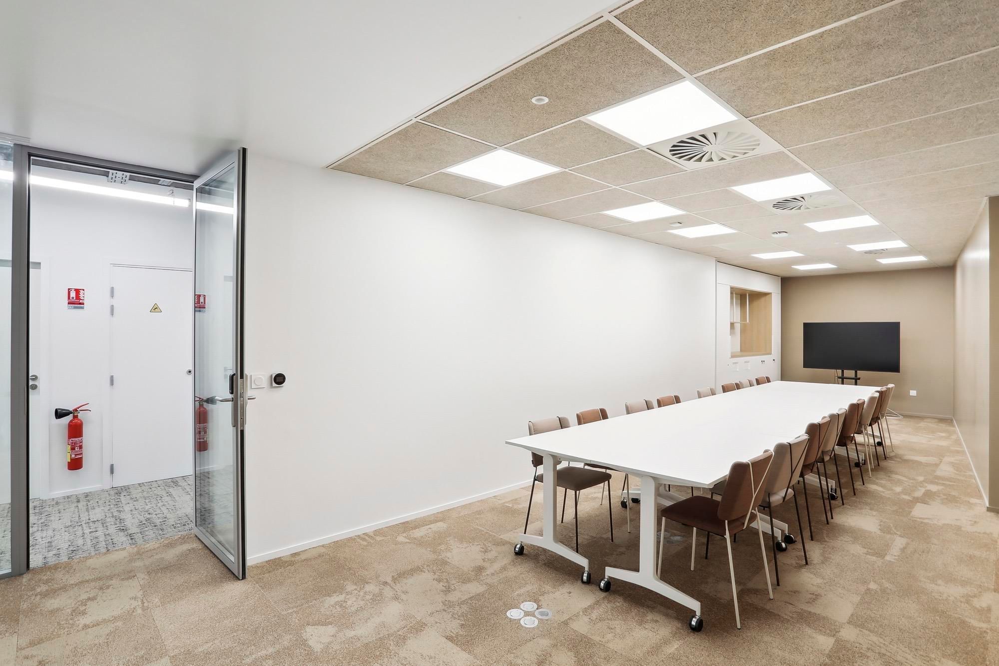 Salle Vanadium — Newton Offices Croisé Laroche, Marcq-en-Barœul