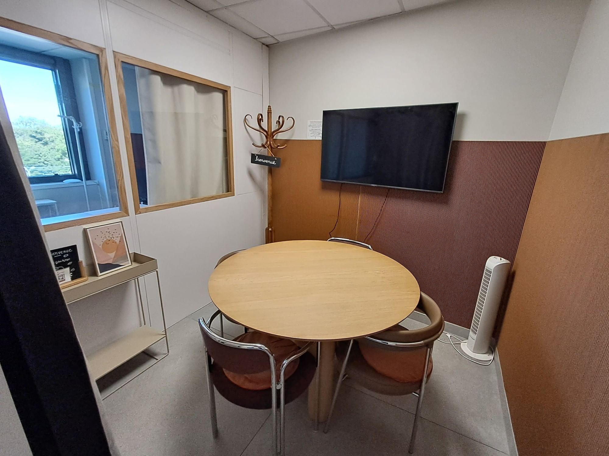Salle de réunion 4 personnes - LAB 2 — Coworking CO’LOC, Saint-Maur-des-Fossés
