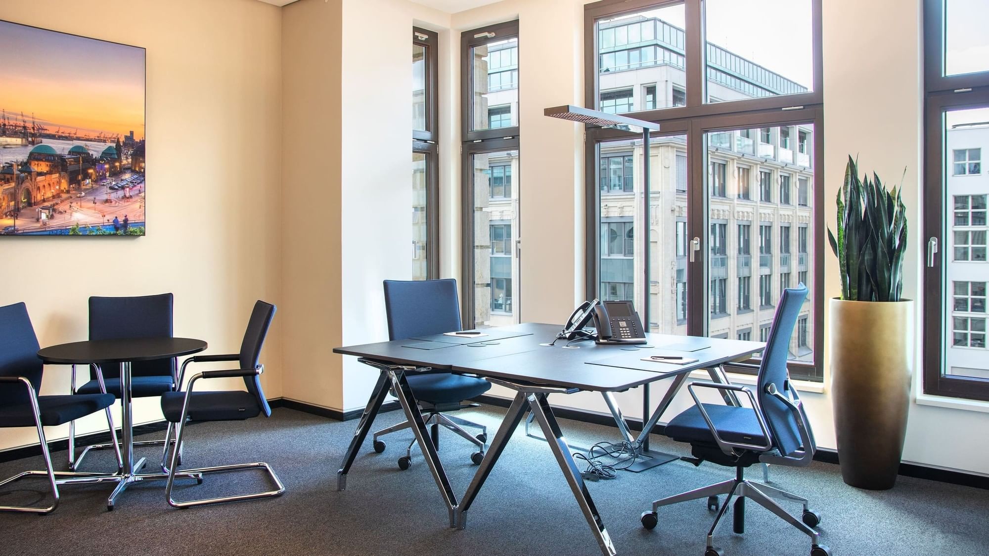 Private office for 5 persons — Contora Office Solutions - Hamburg Alter Wall, Hamburg