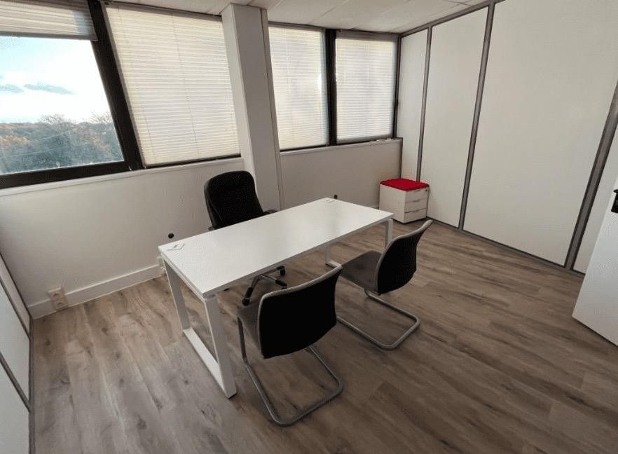 Bureau à la journée — KW Infinity St Jean De Braye, Orléans