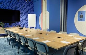 Sala de reuniones 2 — The Social Hub Coworking, Terrassa