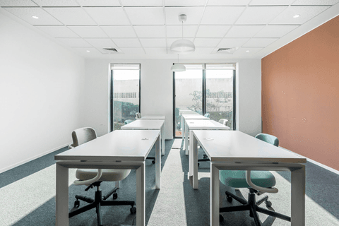 Day office — Regus YOKOHAMA, Blue Avenue, Yokohama