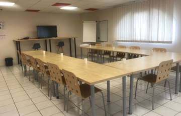 Salle rouge de 10 à 40 pers. — Le Check In, Annecy
