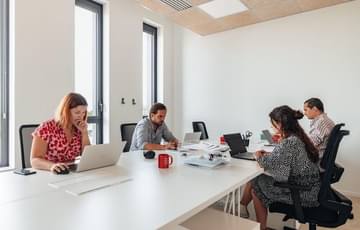 Accès Bureau privatif 3 personnes — Newton Offices Haute Borne, Villeneuve-d'Ascq