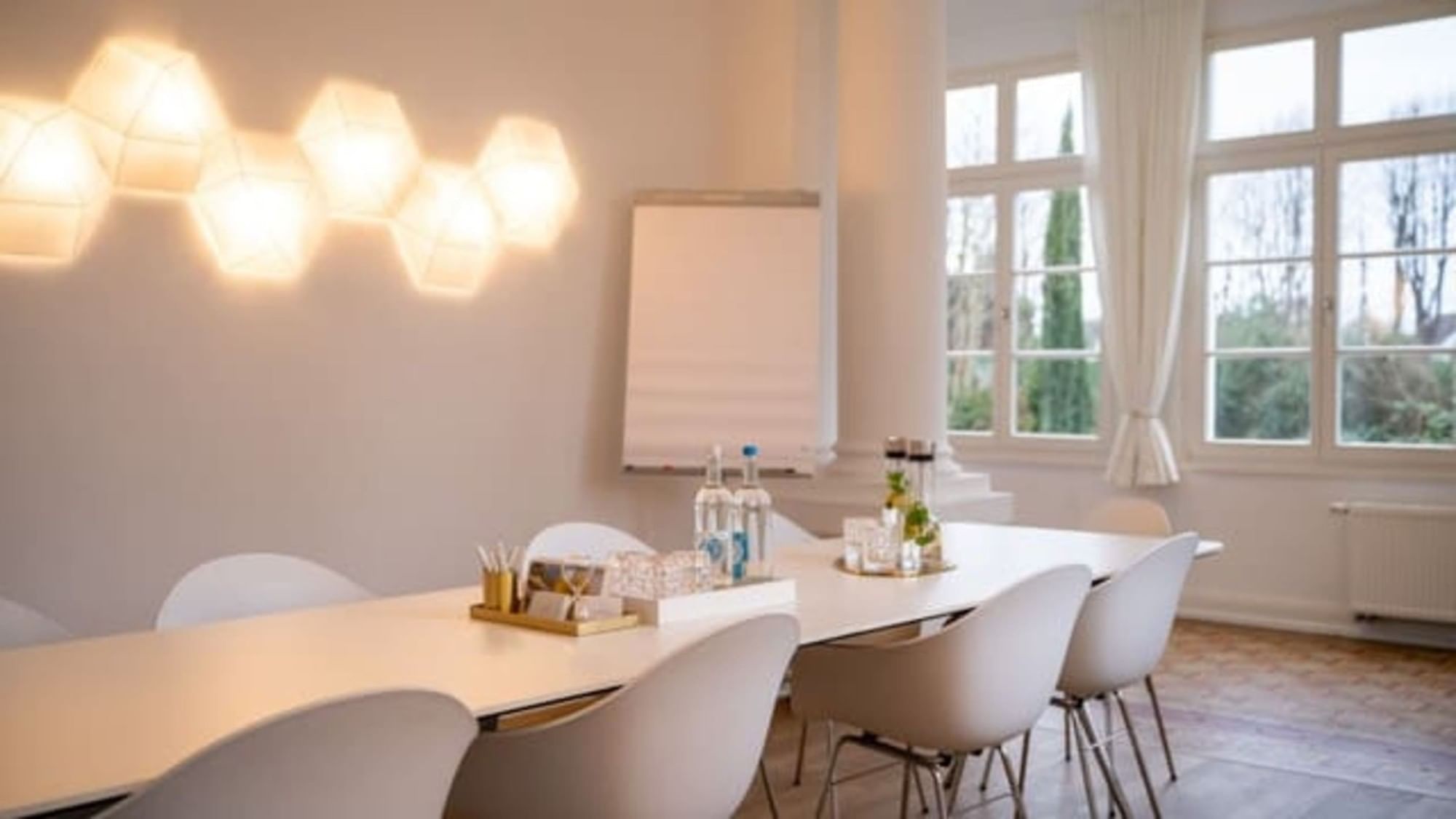 Besprechungsraum 2 — Villa Kaufmann, Cologne