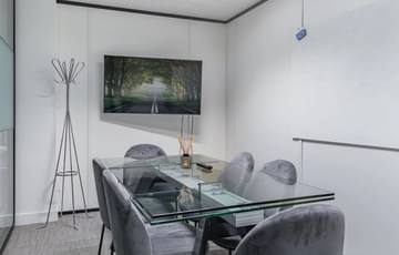 Salle de réunion 4 — Together Coworking Neuilly-sur-Seine, Levallois-Perret