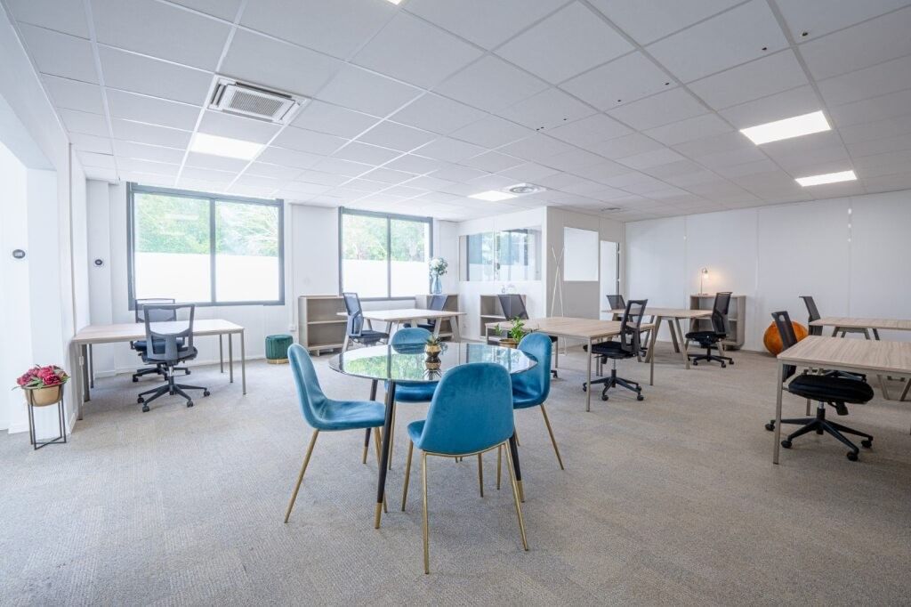 Bureau opéré - 20/30 postes — B'Coworker Poitiers - Allende, Poitiers