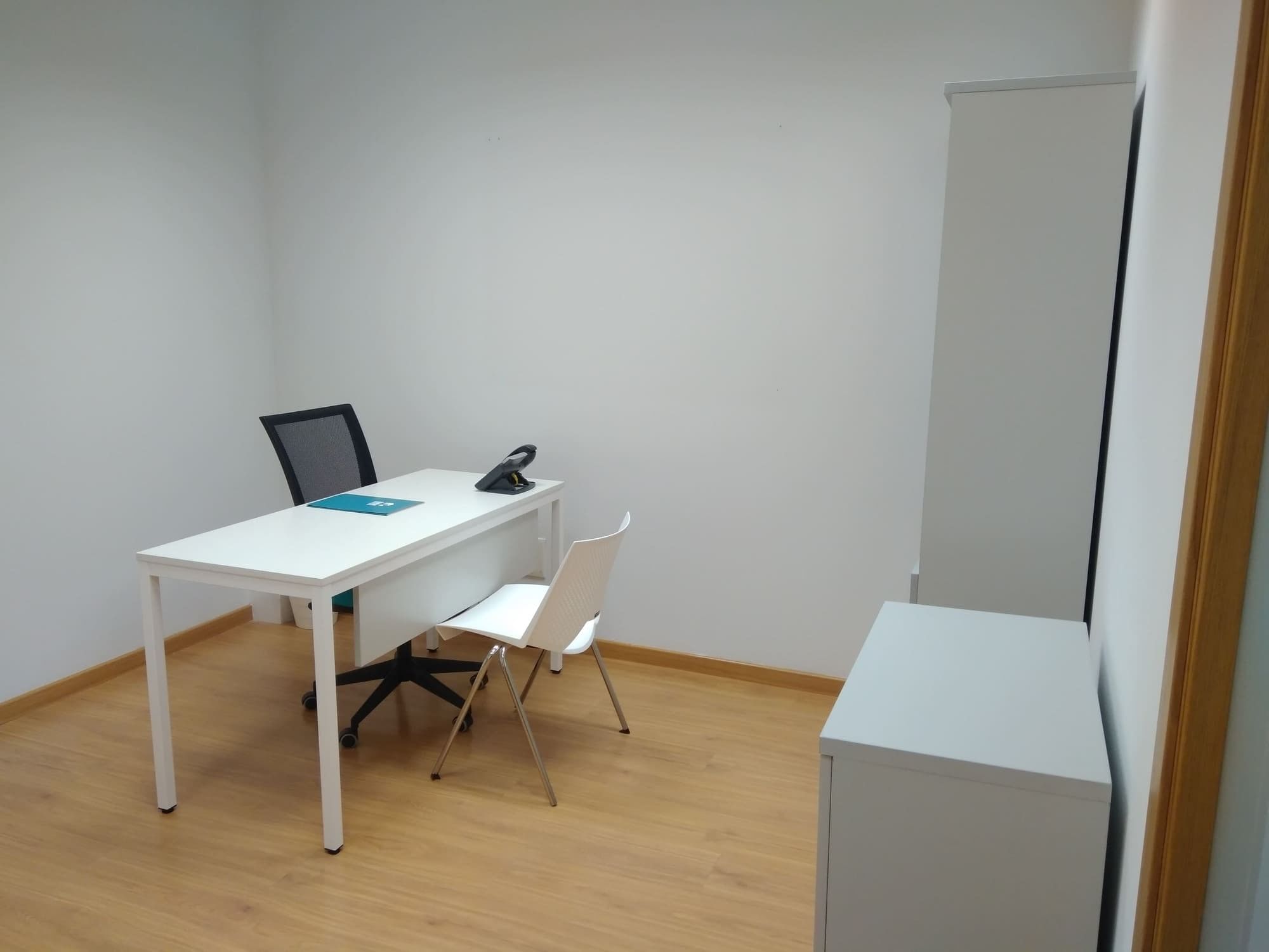 Oficina Privada 2 personas interior — Inn Offices Torneo, Seville