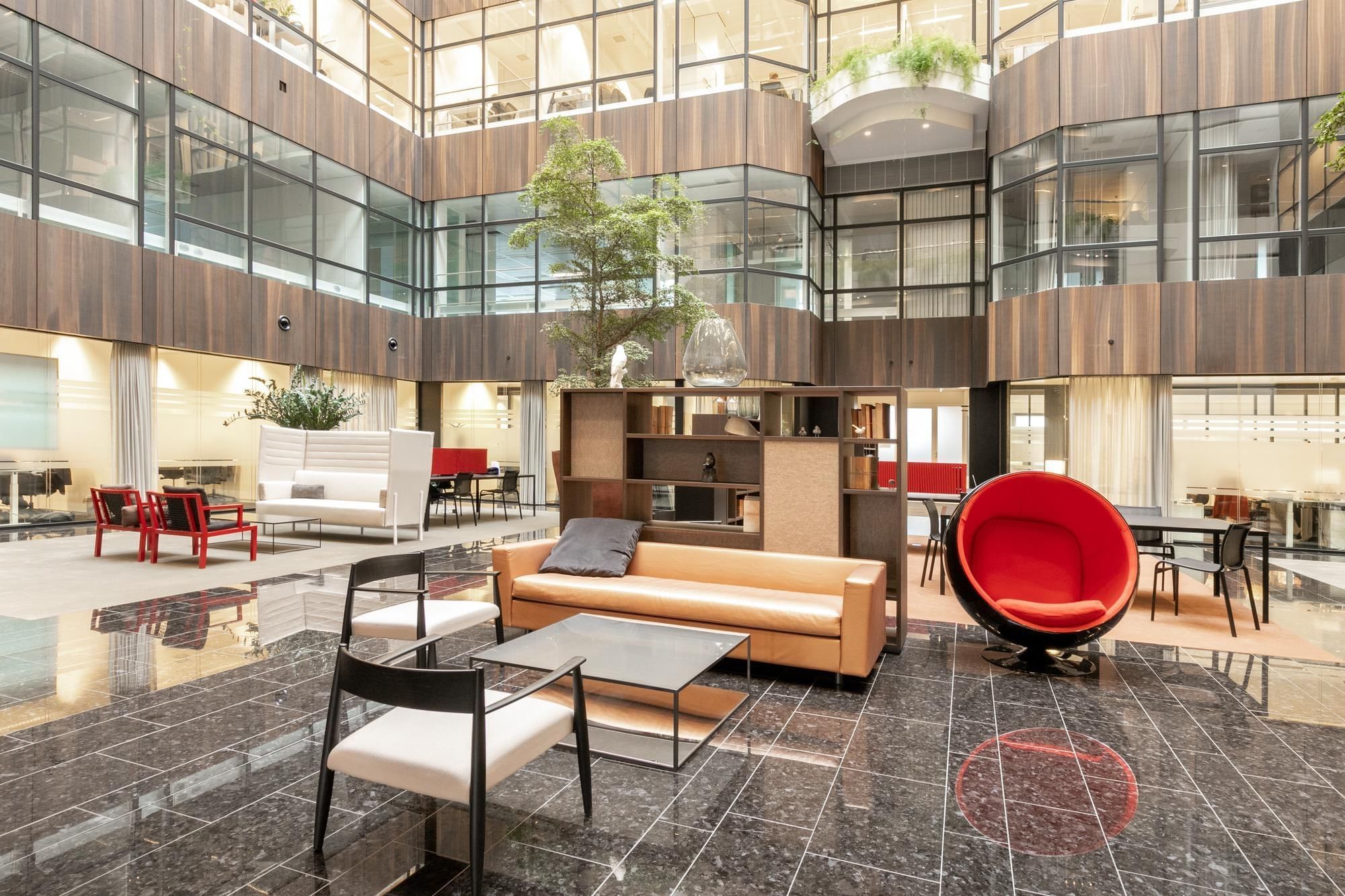 atrium アトリウム　Werner Blaser　 　本　建築　中庭　回廊 atrium アトリウム Werner Blaser 本 建築 中庭 回廊